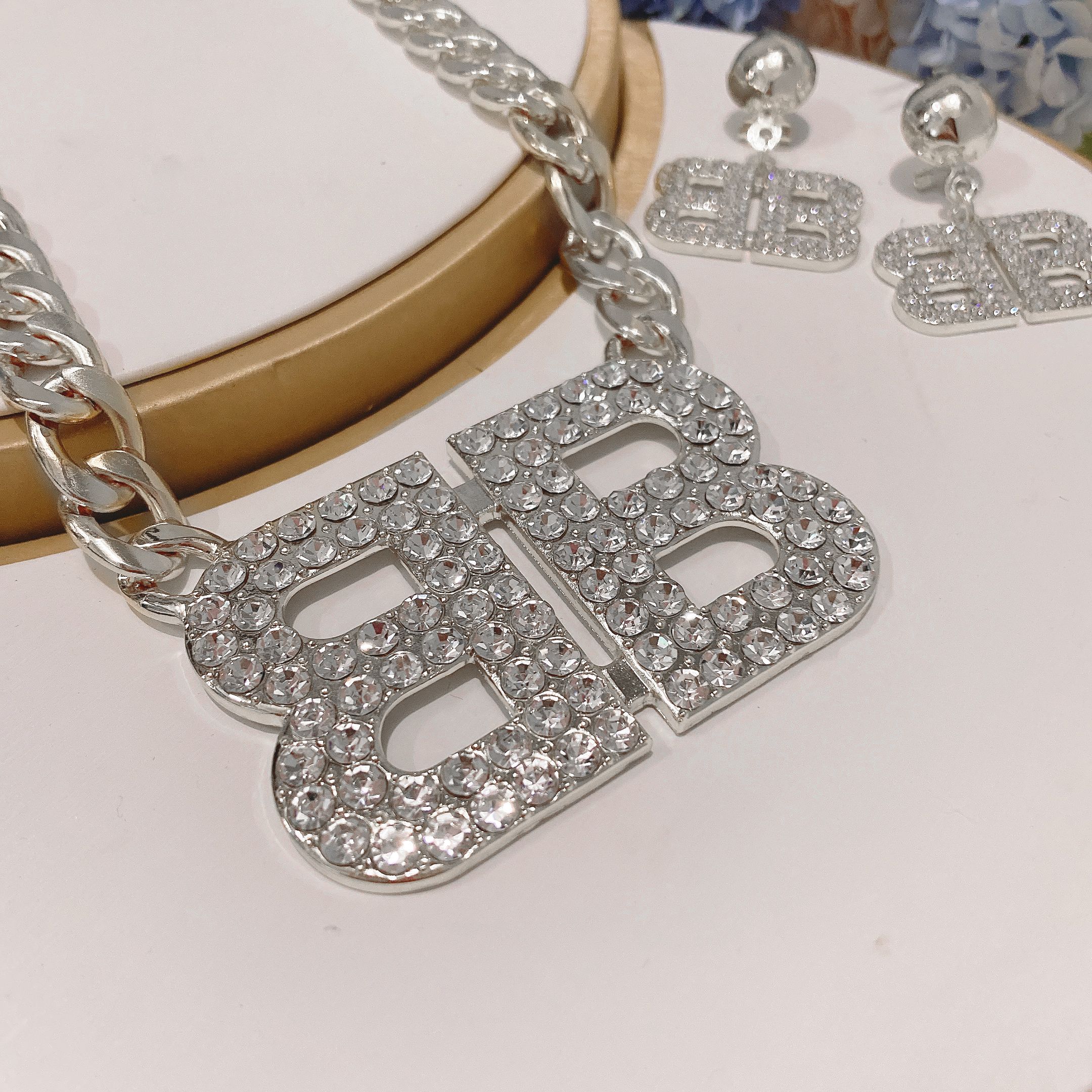 Women's Jewelry Earring Necklace Set Fashion Italian Gold Plated Diamond Letter Design Wedding Necklace 2-piece Set Latest Gold Plated Jewelry Set Party and Birthday Gifts