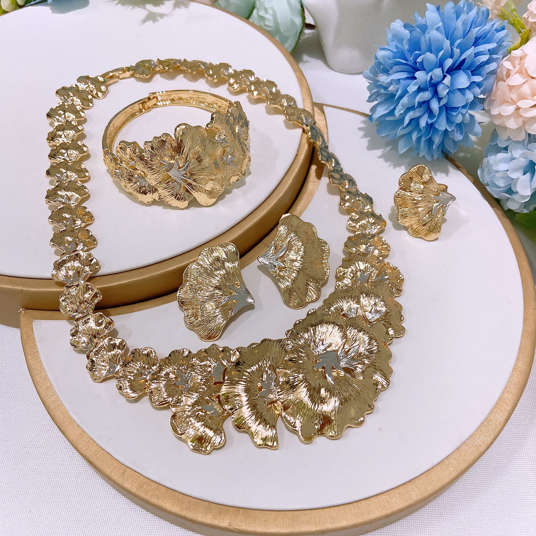 Necklace Pendant Earrings Bracelet Wedding Ring Women's Jewelry Fashion  Set Necklace Four Piece Set yulaili Jewelry