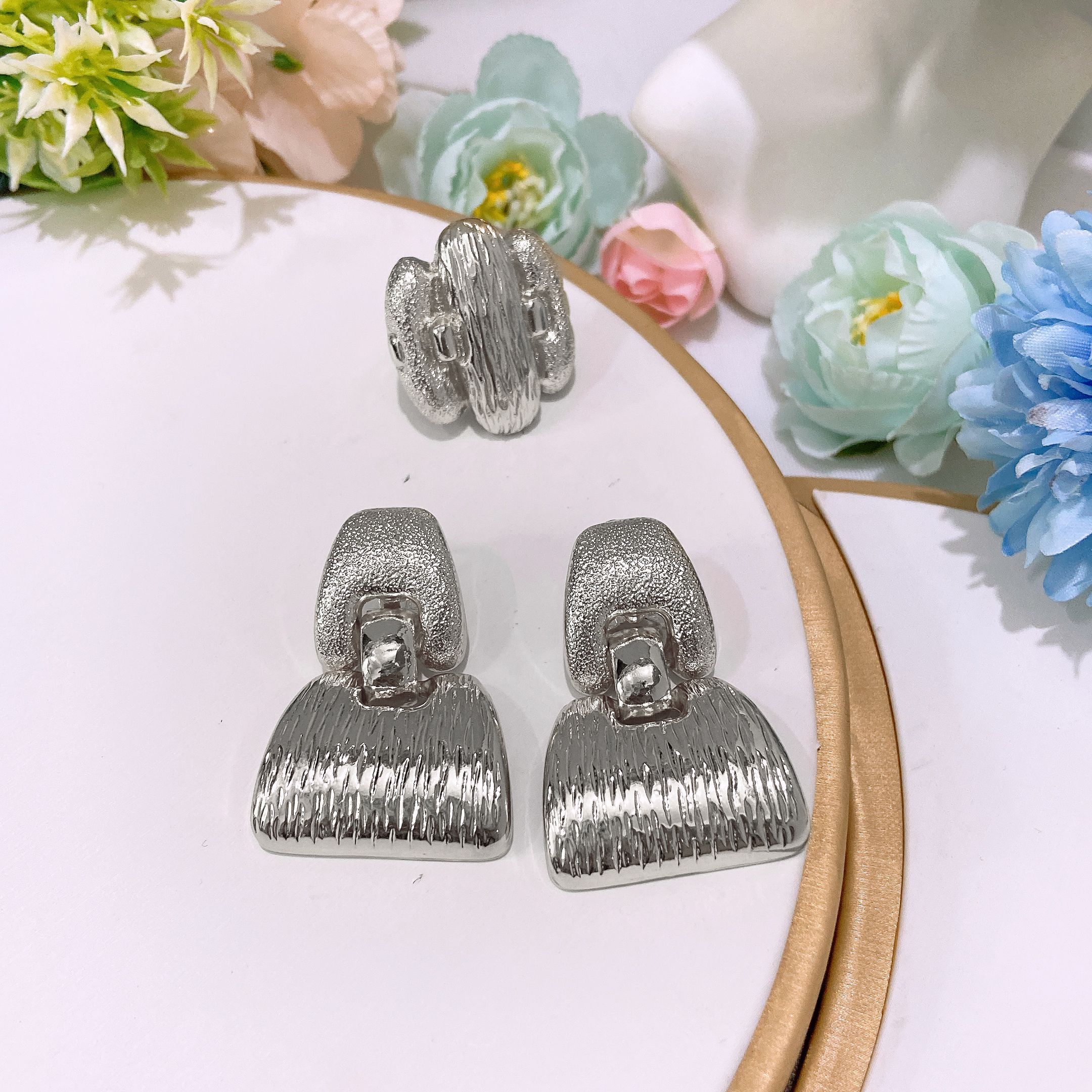 Fashion Jewelry Set Exquisite Fashion New Style Hot Selling Retro Elegant Unique Necklace Earrings Classic Banquet Wedding Jewelry Necklace Earrings Rings Bracelets as Birthday Gifts