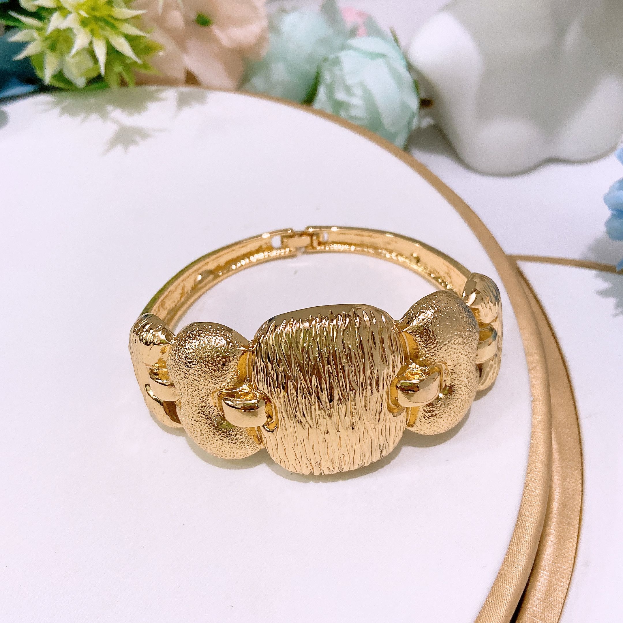 Fashion Jewelry Set Exquisite Fashion New Style Hot Selling Retro Elegant Unique Necklace Earrings Classic Banquet Wedding Jewelry Necklace Earrings Rings Bracelets as Birthday Gifts