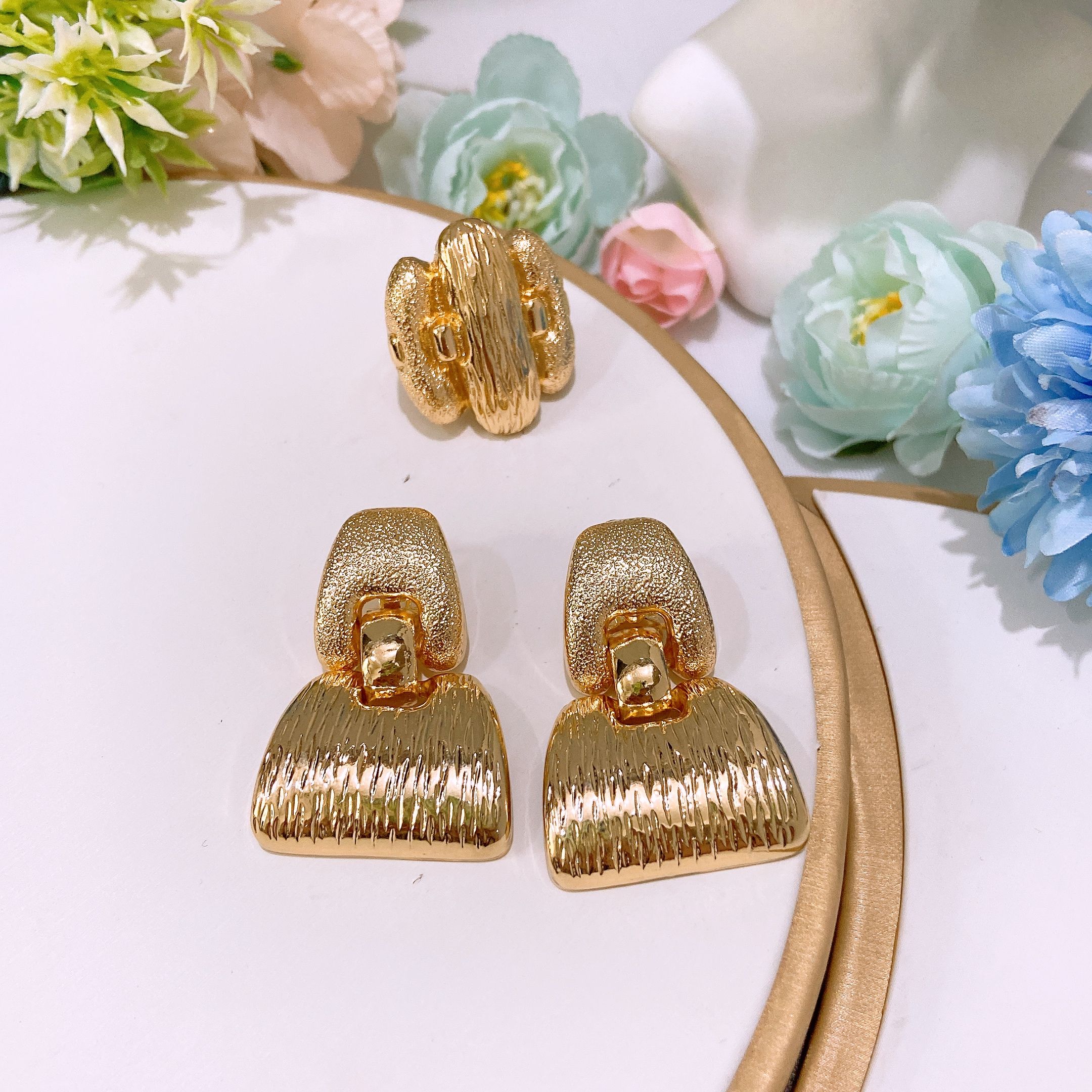 Fashion Jewelry Set Exquisite Fashion New Style Hot Selling Retro Elegant Unique Necklace Earrings Classic Banquet Wedding Jewelry Necklace Earrings Rings Bracelets as Birthday Gifts