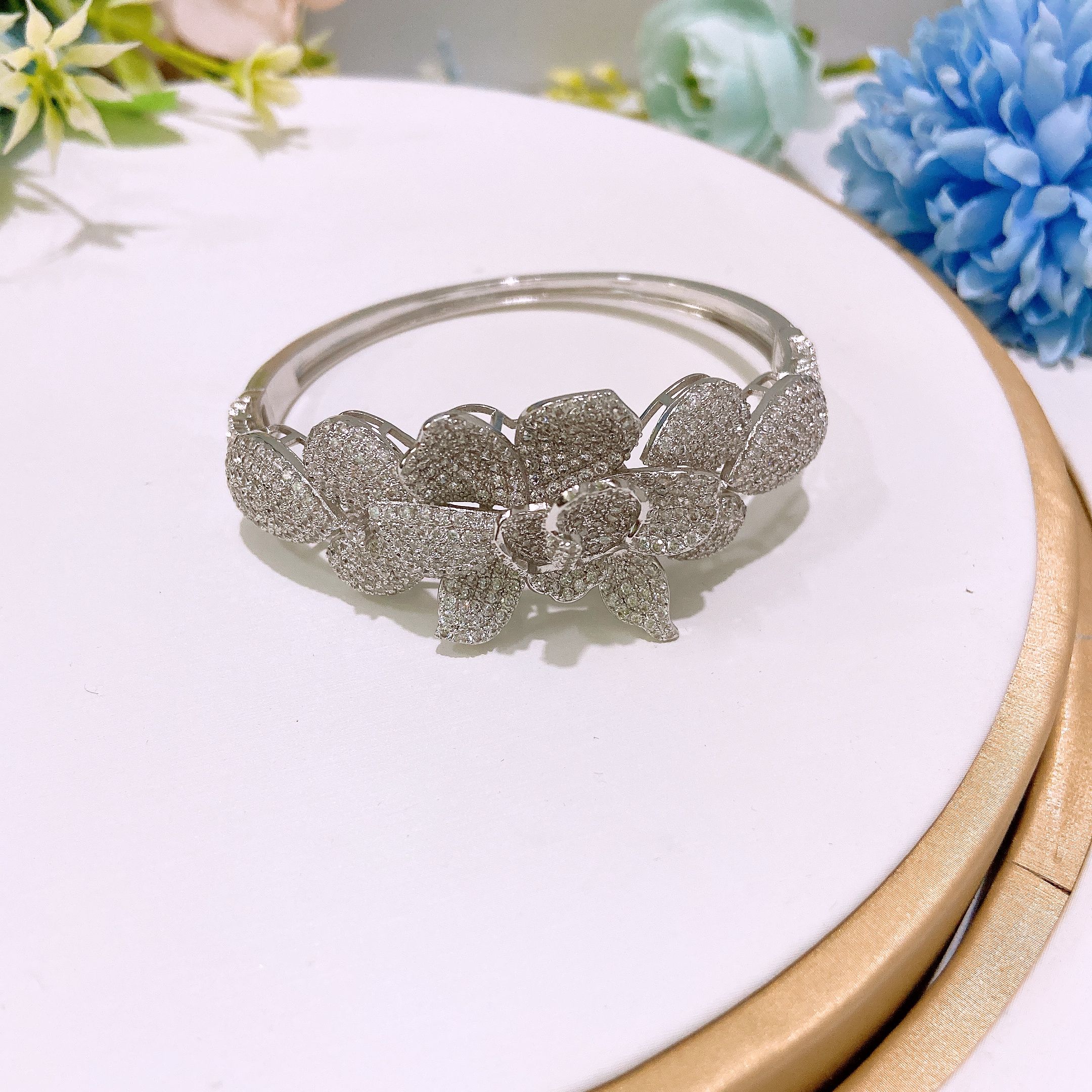Dubai Jewelry New Luxury Diamond Necklace, Earrings, Rings, Bracelets 4-piece Jewelry Set, High end Diamonds Suitable for Women's Wedding Parties, Dubai Bridal Luxury Accessories