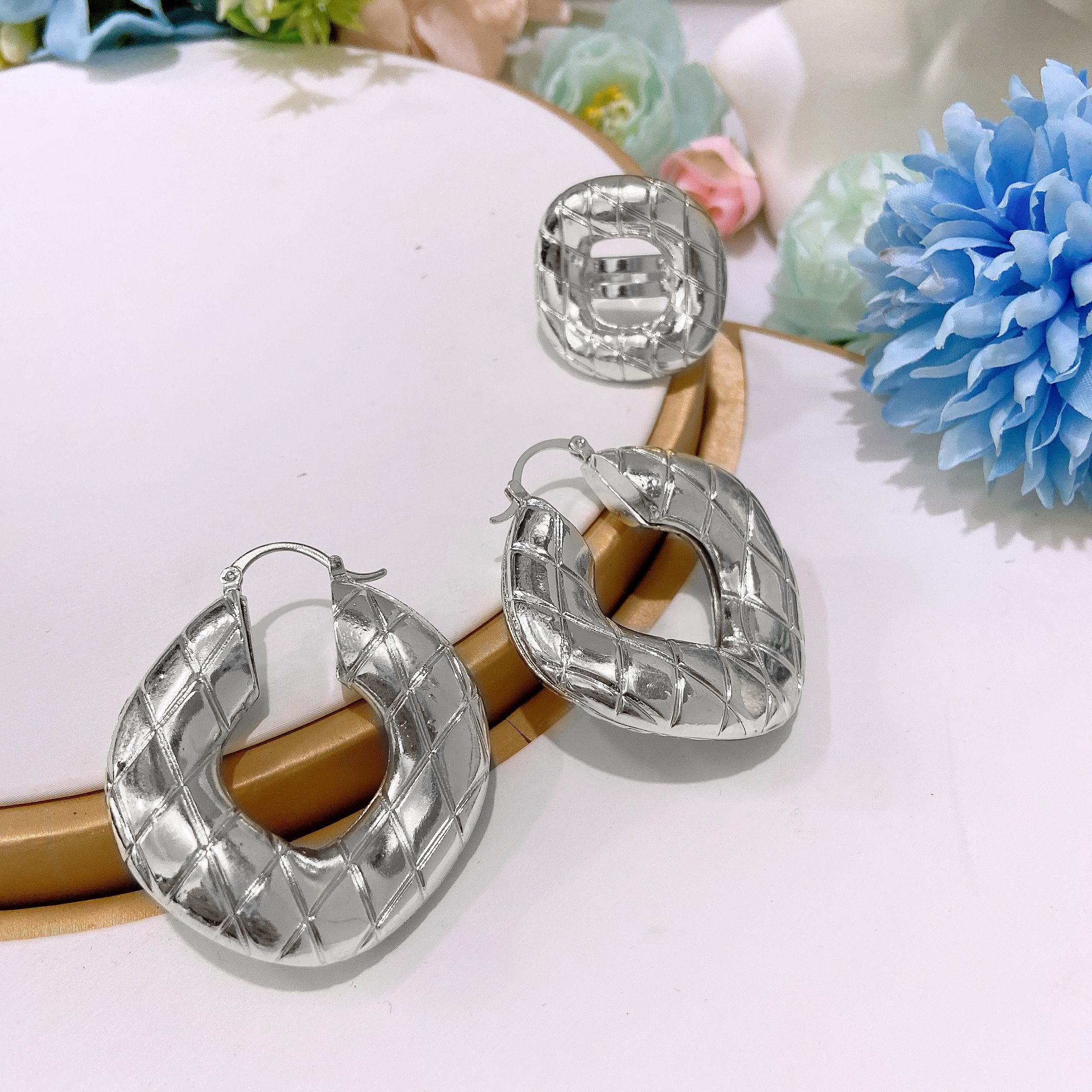 Fashion Jewelry 4-piece Jewelry Set Pendant Open Bracelet Adjustable Ring Daily Wear Jewelry Holiday Gift Jewelry 4-piece Set Necklace Earrings Bracelet Dubai Women's Jewelry