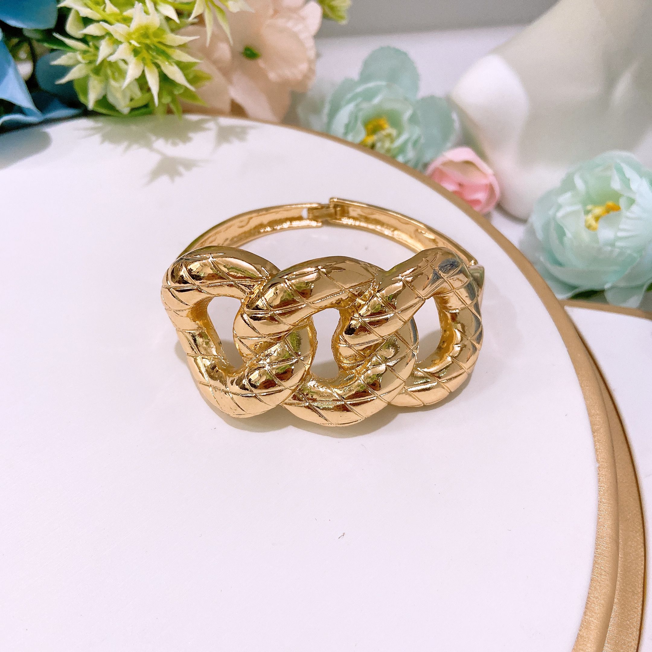 Fashion Jewelry 4-piece Jewelry Set Pendant Open Bracelet Adjustable Ring Daily Wear Jewelry Holiday Gift Jewelry 4-piece Set Necklace Earrings Bracelet Dubai Women's Jewelry