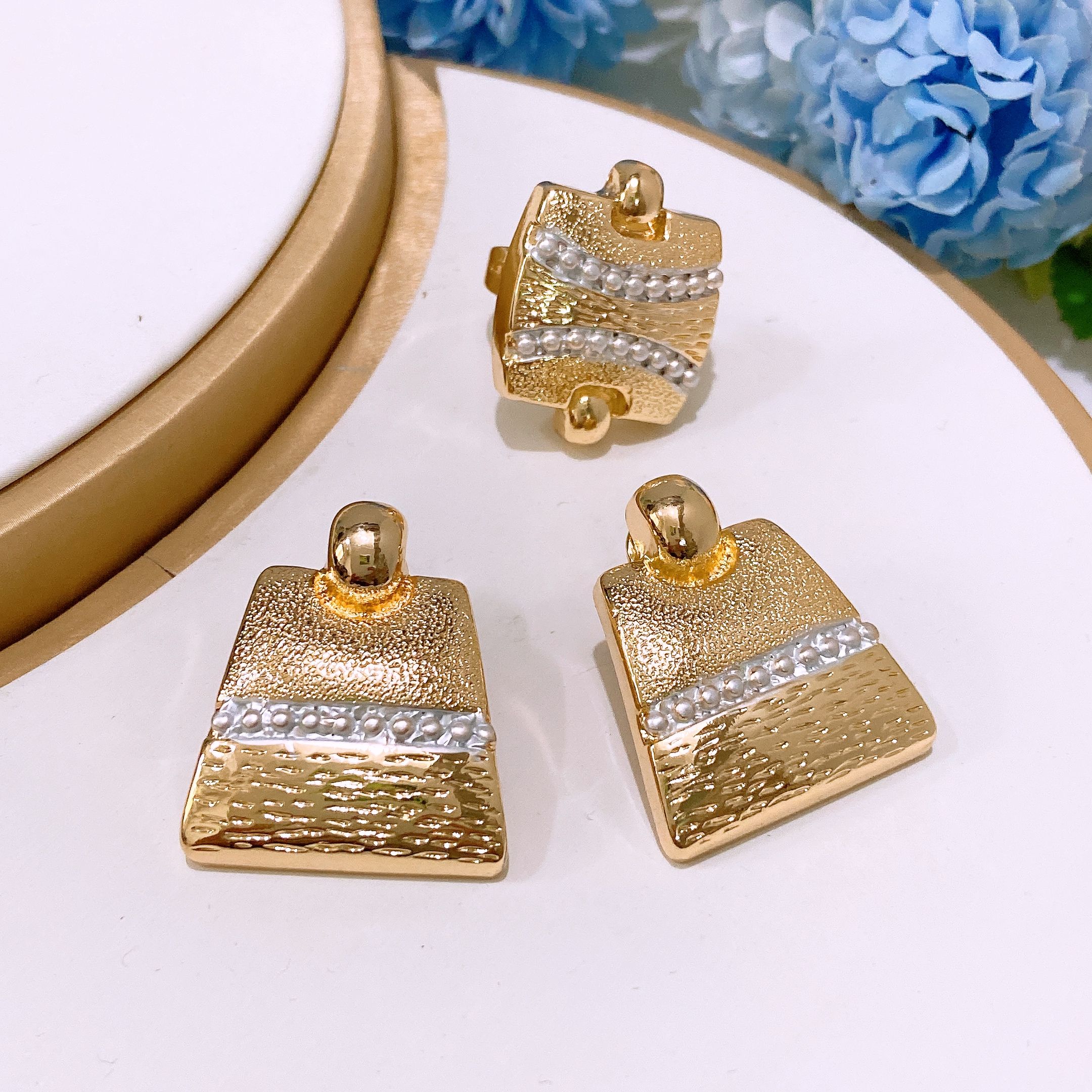 Fashion Jewelry 4-piece Jewelry Set Pendant Open Bracelet Adjustable Ring Daily Wear Jewelry Holiday Gift Jewelry 4-piece Set Necklace Earrings Bracelet Dubai Women's Jewelry