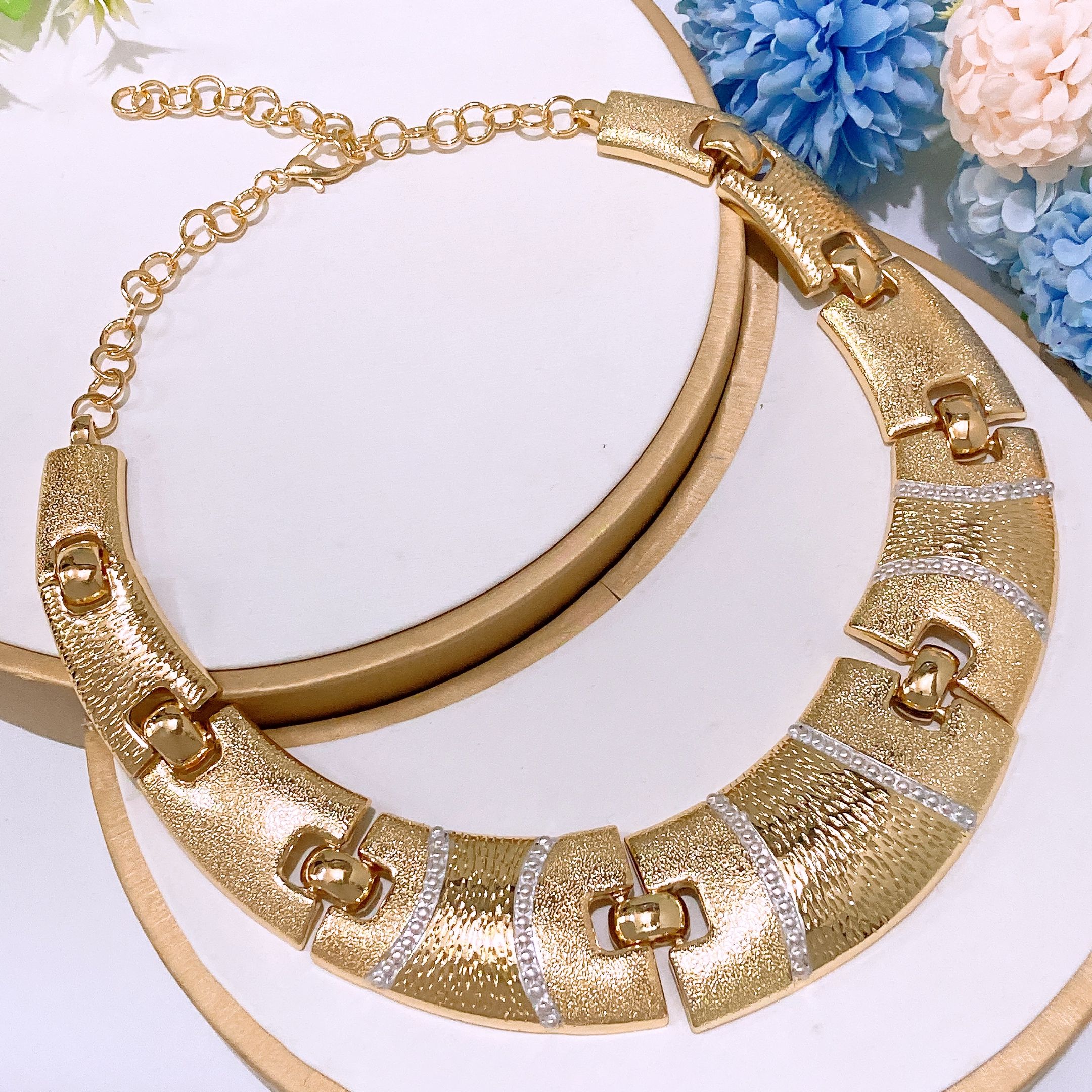 Fashion Jewelry 4-piece Jewelry Set Pendant Open Bracelet Adjustable Ring Daily Wear Jewelry Holiday Gift Jewelry 4-piece Set Necklace Earrings Bracelet Dubai Women's Jewelry