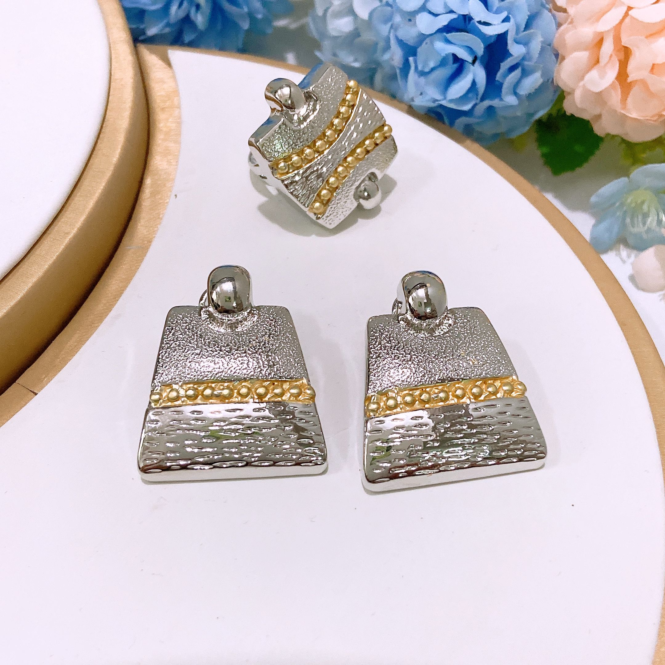 Fashion Jewelry 4-piece Jewelry Set Pendant Open Bracelet Adjustable Ring Daily Wear Jewelry Holiday Gift Jewelry 4-piece Set Necklace Earrings Bracelet Dubai Women's Jewelry