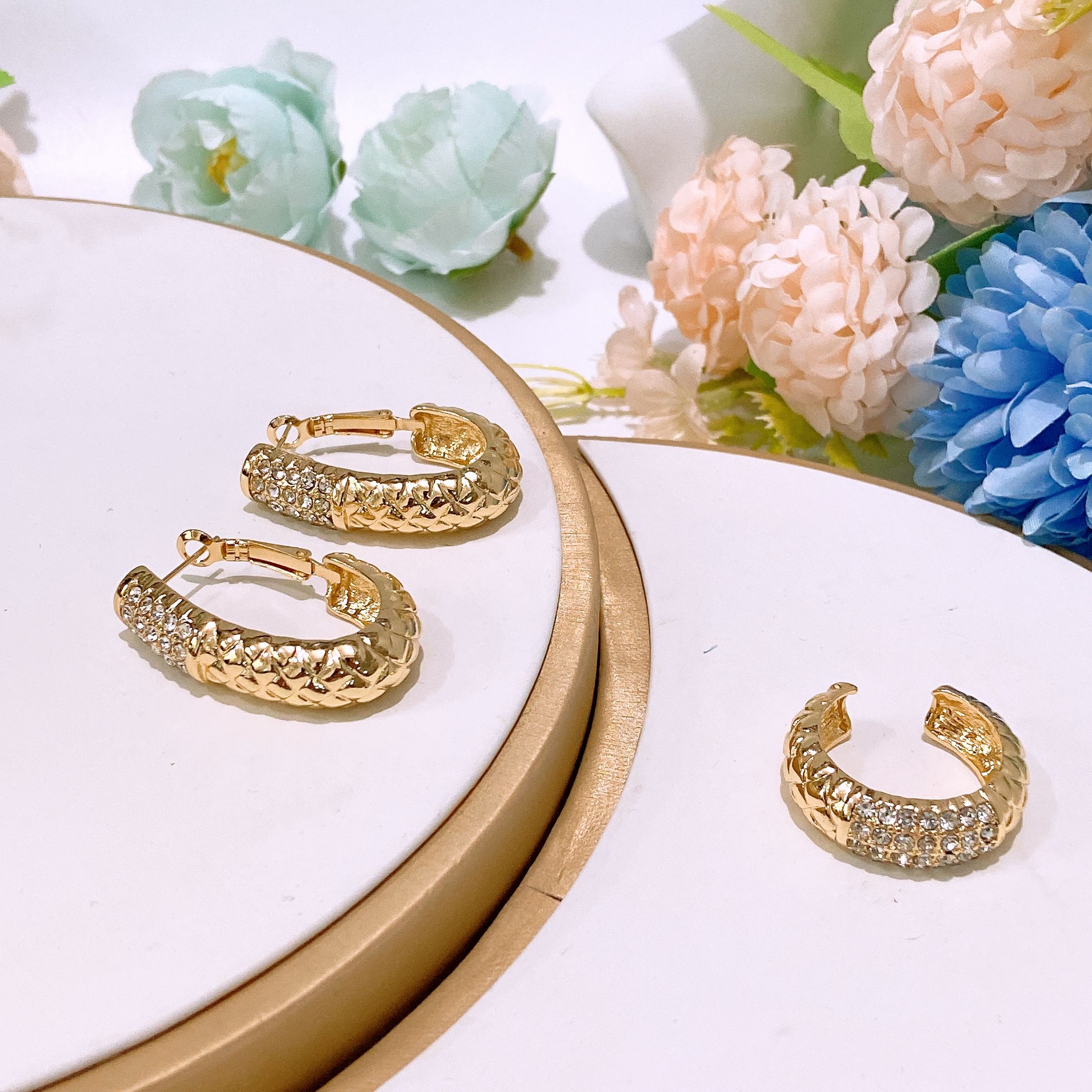 Fashion Jewelry 4-piece Jewelry Set Pendant Open Bracelet Adjustable Ring Daily Wear Jewelry Holiday Gift Jewelry 4-piece Set Necklace Earrings Bracelet Dubai Women's Jewelry