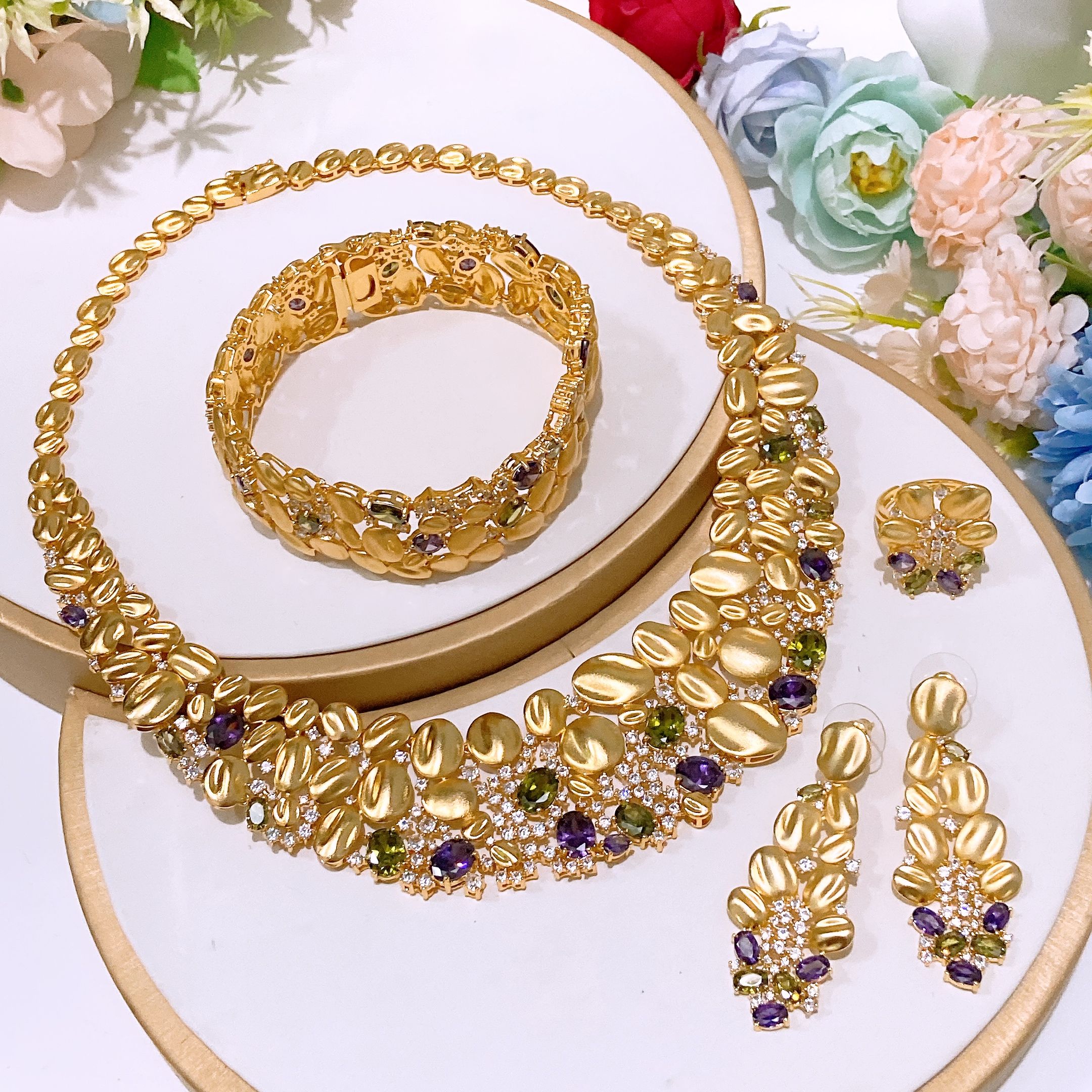 Luxury Diamond Necklace, Earrings, Rings, Bracelets 4-piece Set of High End Diamond Inlaid Jewelry Suitable for Women's Wedding Parties, Dubai Bridal Luxury Accessories