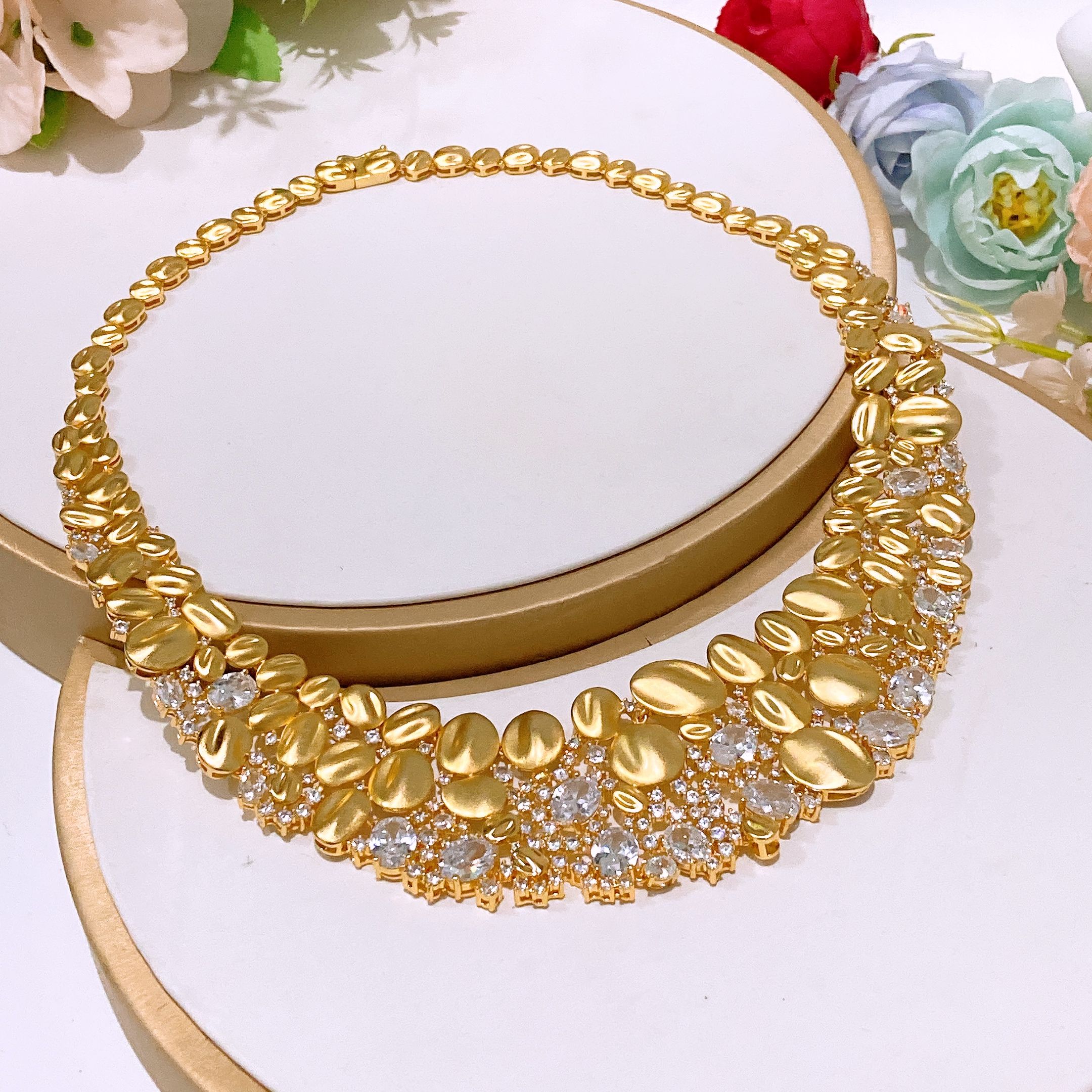 Luxury Diamond Necklace, Earrings, Rings, Bracelets 4-piece Set of High End Diamond Inlaid Jewelry Suitable for Women's Wedding Parties, Dubai Bridal Luxury Accessories