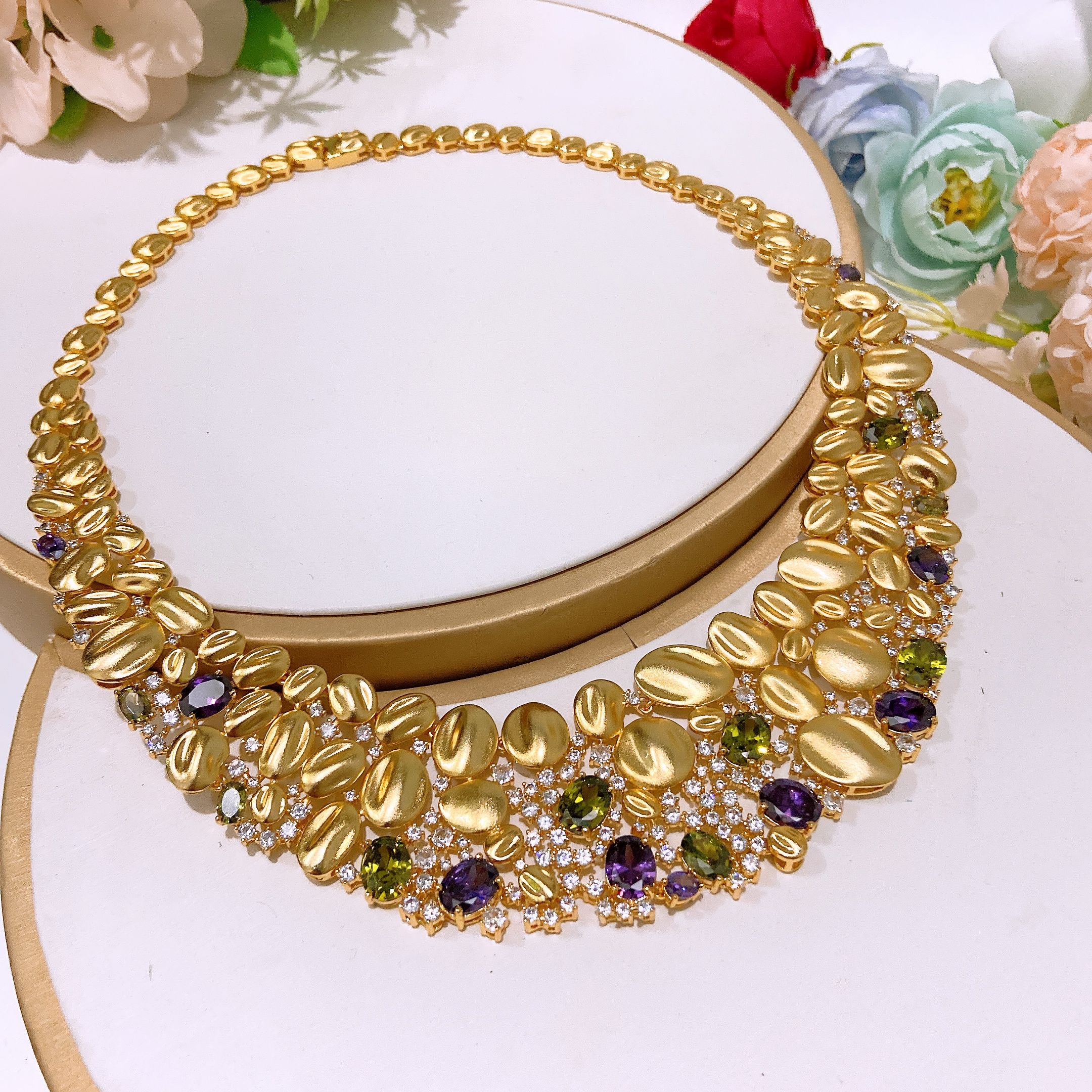 Luxury Diamond Necklace, Earrings, Rings, Bracelets 4-piece Set of High End Diamond Inlaid Jewelry Suitable for Women's Wedding Parties, Dubai Bridal Luxury Accessories