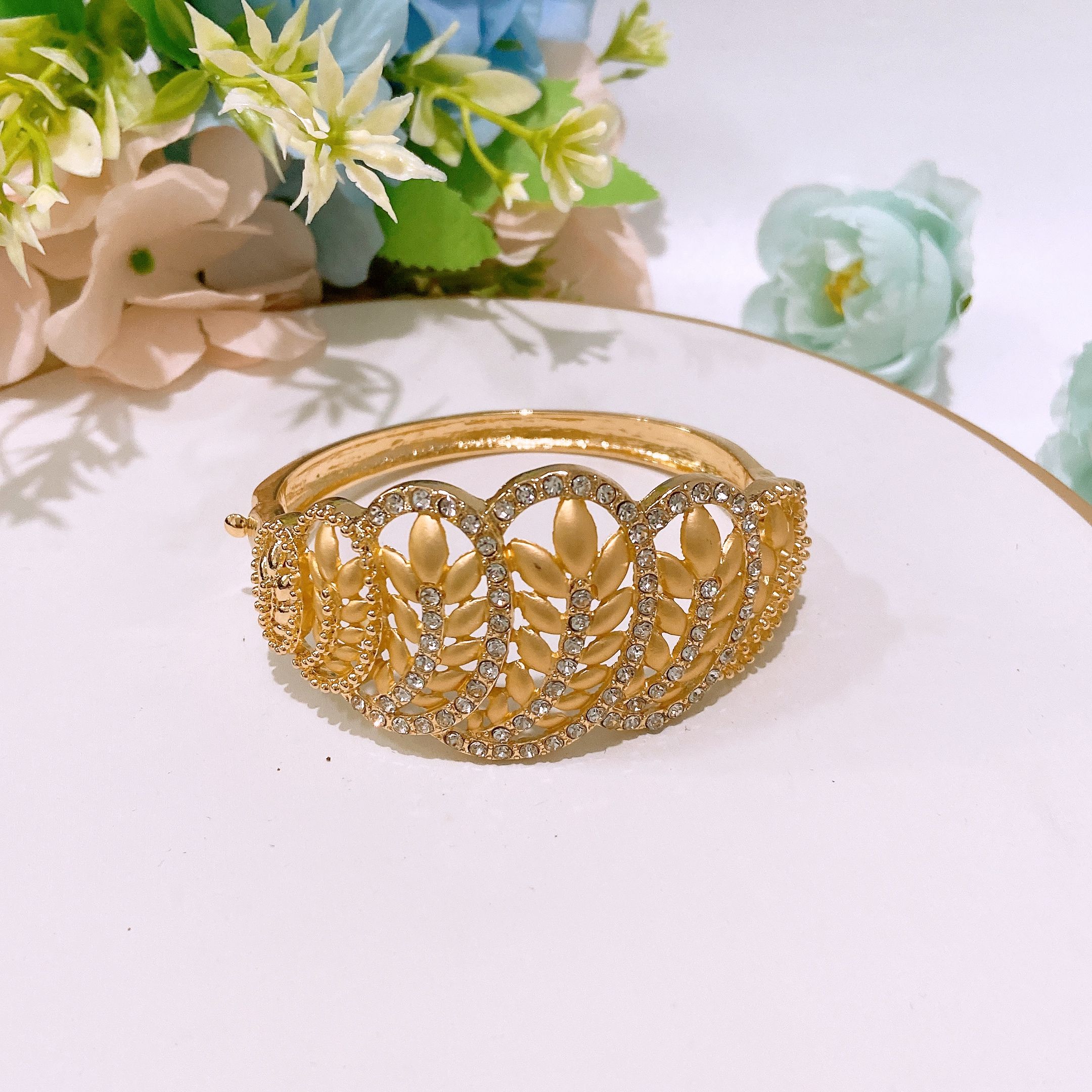 Fashion Jewelry 4-piece Jewelry Set Pendant Open Bracelet Adjustable Ring Daily Wear Jewelry Holiday Gift Jewelry 4-piece Set Necklace Earrings Bracelet Dubai Women's Jewelry