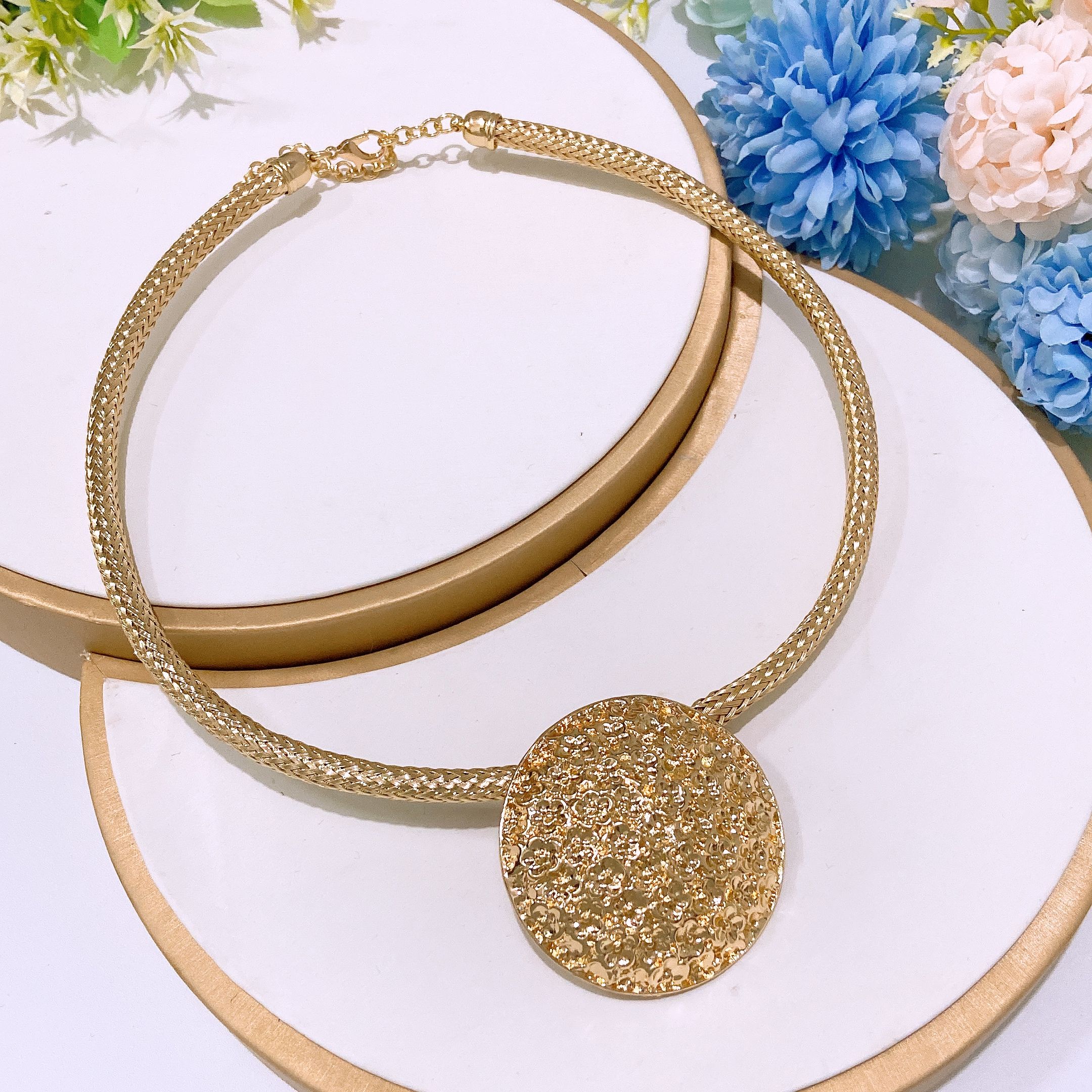 Fashion Jewelry 4-piece Set Jewelry Pendant Open Bracelet Adjustable Ring Daily Wearing Necklace Small Flower Design Holiday Gift Jewelry 4-piece Set Necklace Earrings Bracelet Dubai Women's Jewelry