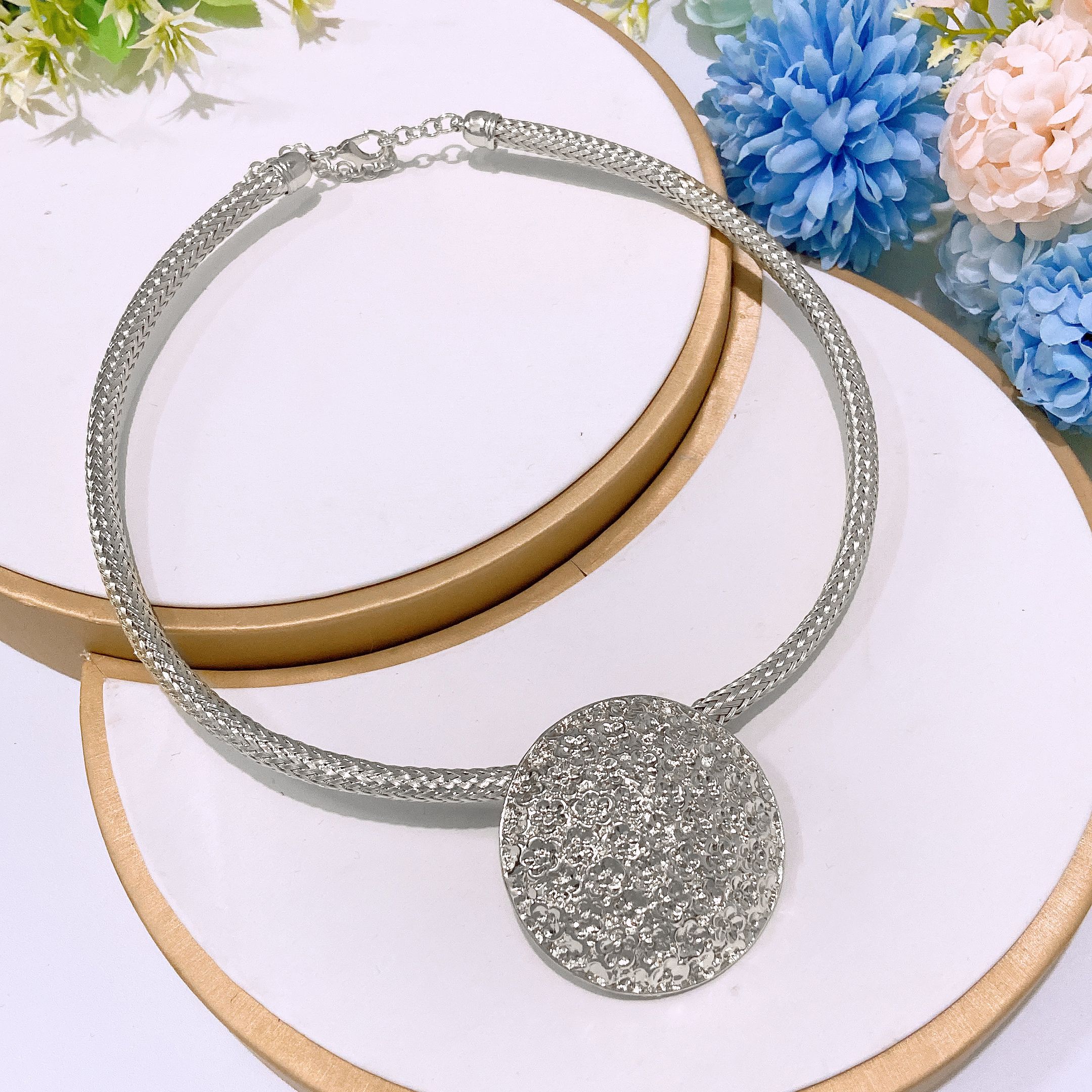 Fashion Jewelry 4-piece Set Jewelry Pendant Open Bracelet Adjustable Ring Daily Wearing Necklace Small Flower Design Holiday Gift Jewelry 4-piece Set Necklace Earrings Bracelet Dubai Women's Jewelry