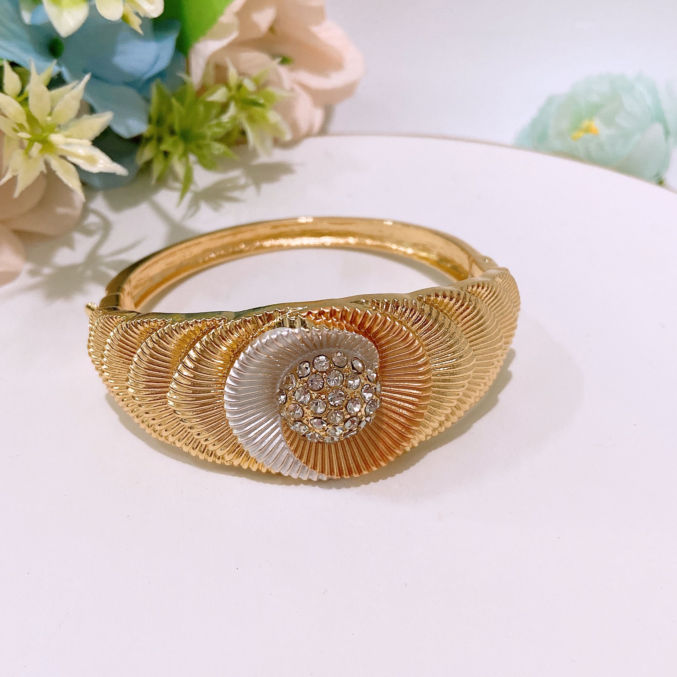 Fashion Jewelry 4-piece Jewelry Set Pendant Open Bracelet Adjustable Ring Daily Wear Jewelry Holiday Gift Jewelry 4-piece Set Necklace Earrings Bracelet Dubai Women's Jewelry
