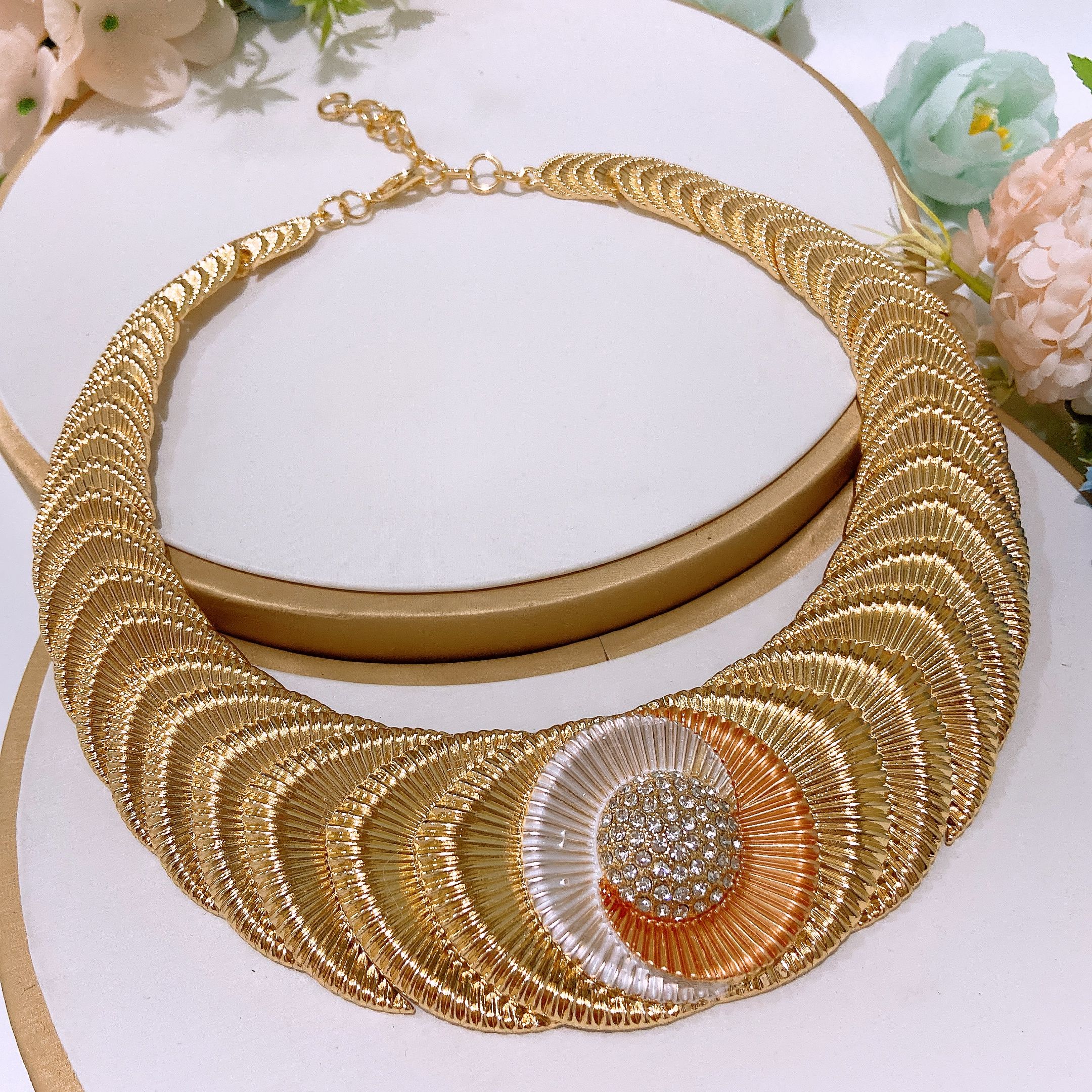 Fashion Jewelry 4-piece Jewelry Set Pendant Open Bracelet Adjustable Ring Daily Wear Jewelry Holiday Gift Jewelry 4-piece Set Necklace Earrings Bracelet Dubai Women's Jewelry