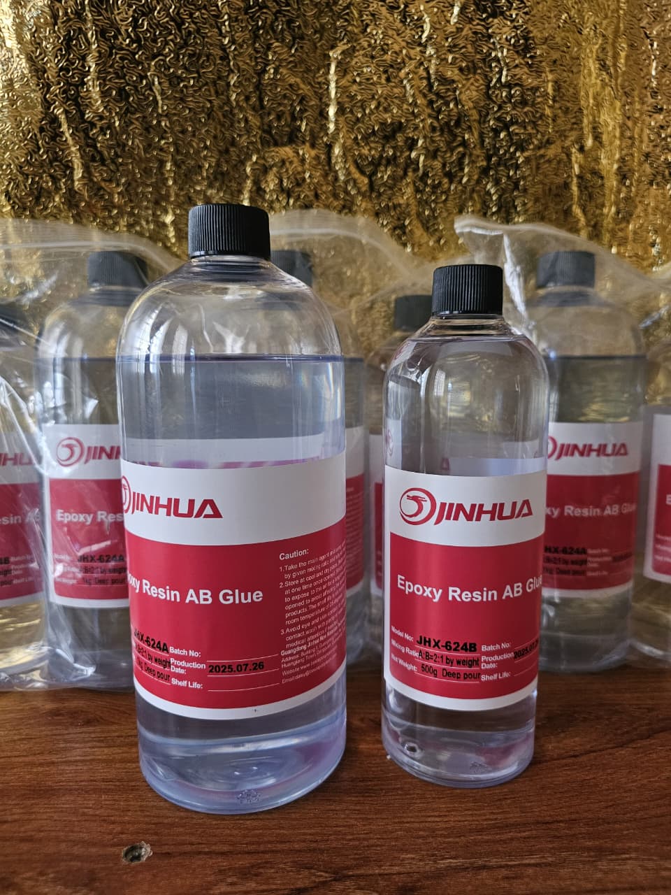 Crystal Clear Epoxy resin for craft. 1kg resin and 0.5kg Hardener for 2:1 ratio deep and shallow pours