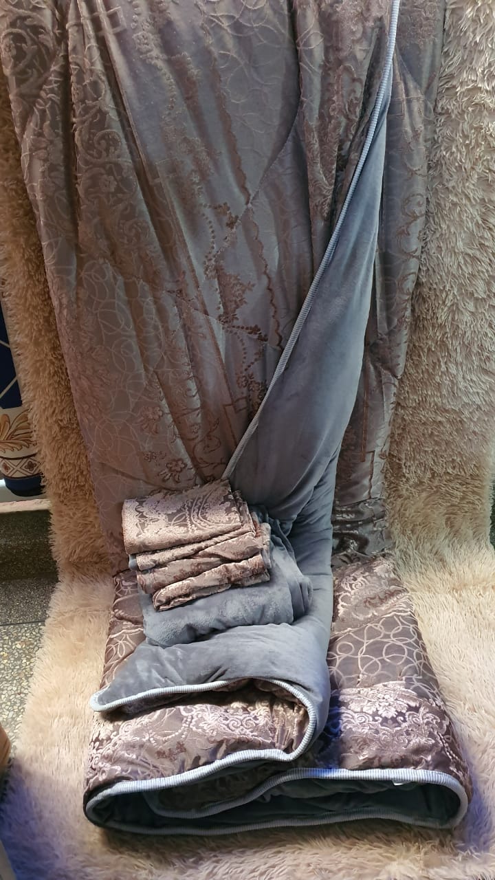 SPEACIAL LIMITED OFFER ONLY AT KILIMALL!!!  [ 6 x 7 ] New Arrival Brand New Comfortable Silk Duvets, Comes with (1 bedsheet & 2 pillowcases )