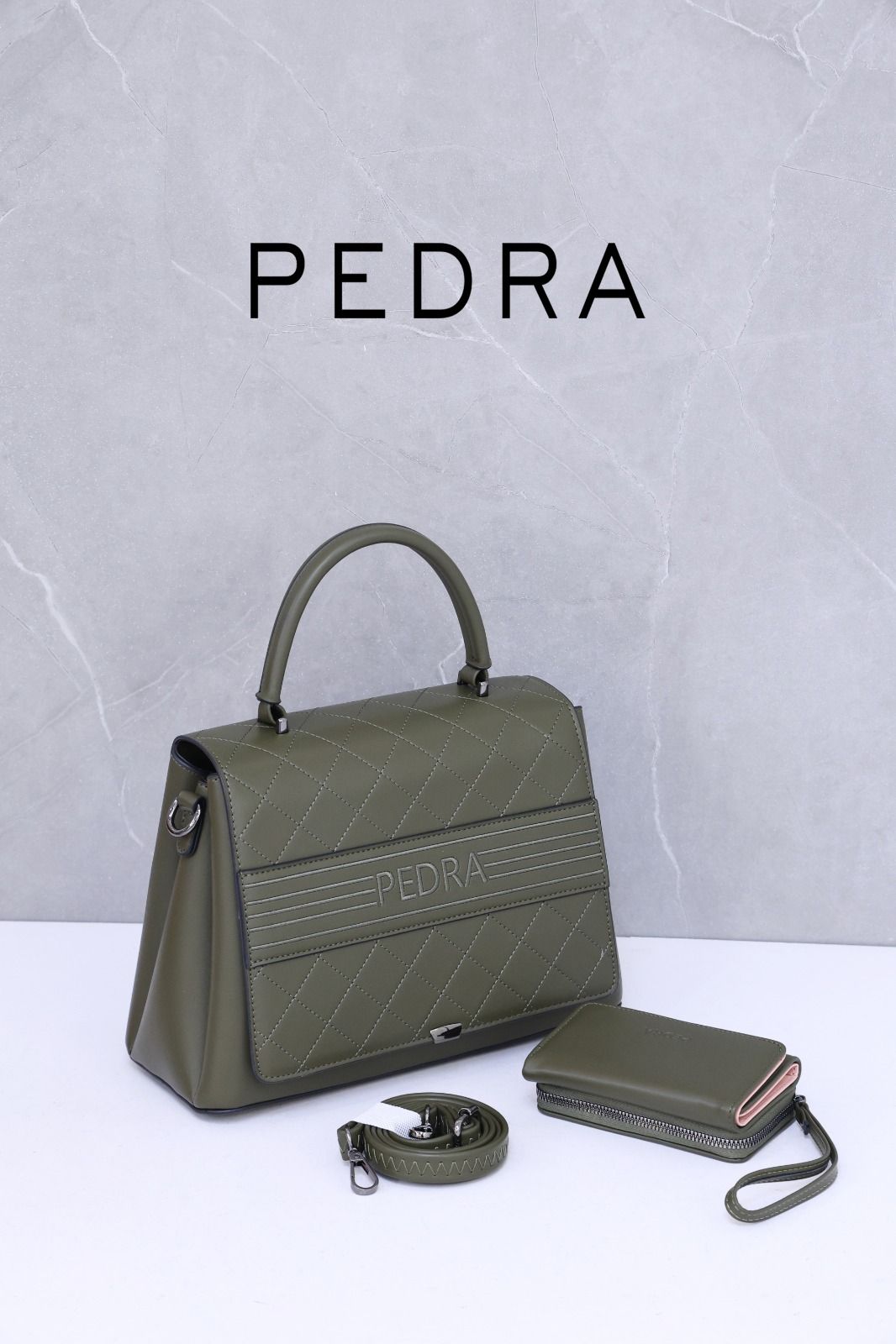 [ GRAB IT AT LOW PRICE+ ADDED OFFERS 🤩🤩✨ !!! ]  2 IN 1 Brand New High Quality Stylish and Luxurious Comfortable Ladies Handbag ..Designed With Durability and Functionality ✔👌