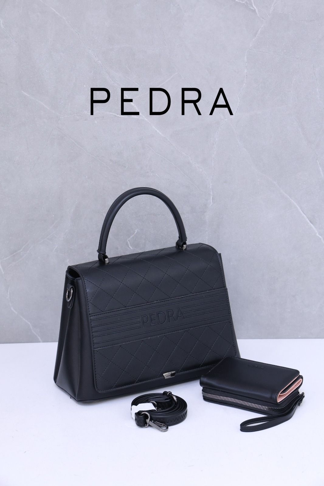[ GRAB IT AT LOW PRICE+ ADDED OFFERS 🤩🤩✨ !!! ]  2 IN 1 Brand New High Quality Stylish and Luxurious Comfortable Ladies Handbag ..Designed With Durability and Functionality ✔👌