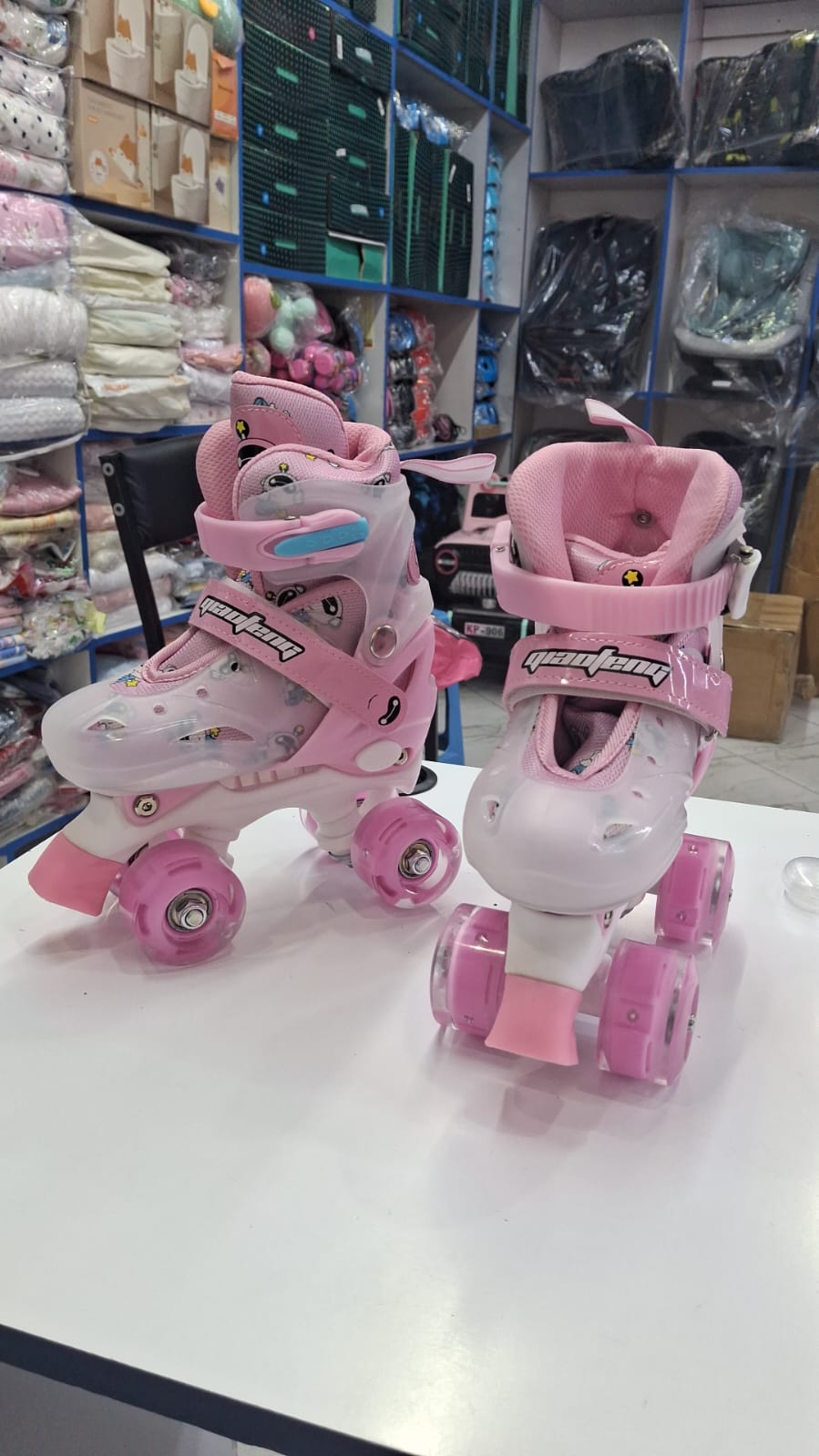 [📍NEW LIMITED OFFER📍🤑DONT MISS OUT 🤑!!!] 1Pair Brand New Very Quality Durable Kids Quad skates  Has lights in all wheels  at Best Price
