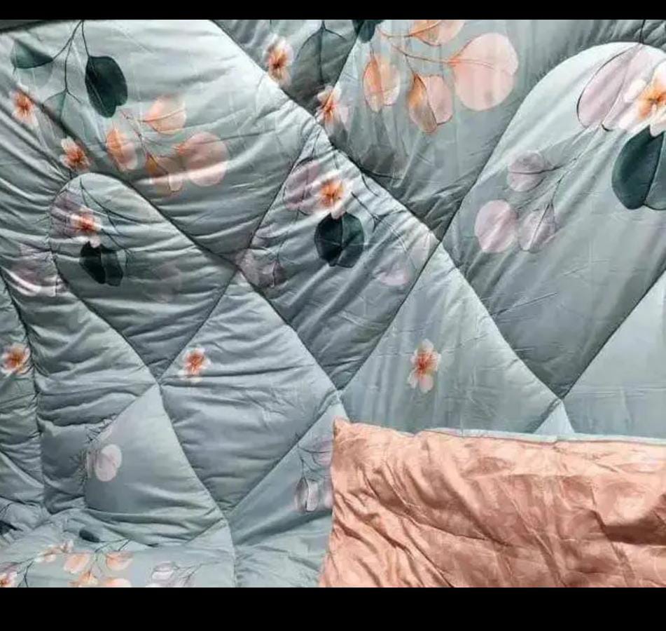 [ GRAB IT AT LOW PRICE+ ADDED OFFERS 🤩✨ !!!] 4Pcs Size [ 6X7] Brand new Stylish and Luxurious  Binded duvet ✨1 pc duvet ✨1pc  bedsheet ✨2pcs  pillow cases.Designed With Durability and Functionality👌