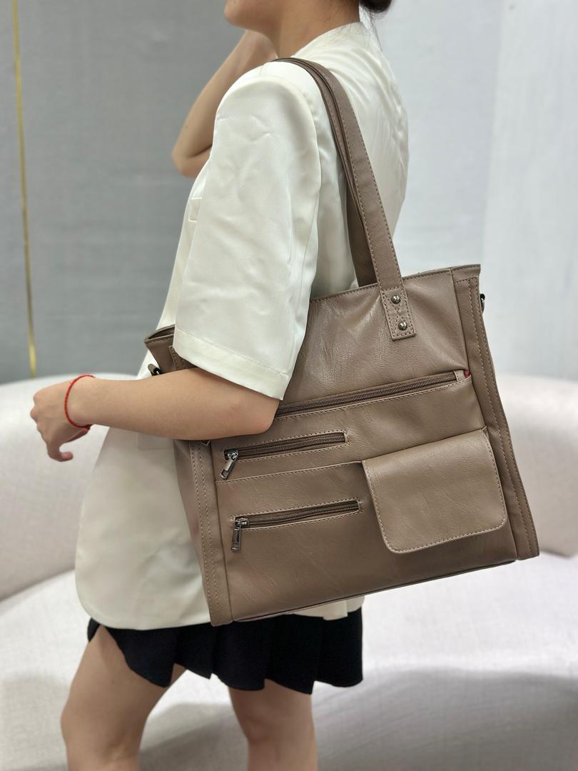 [🔥SPECIAL LIMITED OFFER🔥 🥑🌽ONLY AT KILIMALL !!! ] 1Pc New Arrival High Quality Stylish and Luxurious Comfortable Ladies Handbag ..Designed With Durability and Functionality ✔👌