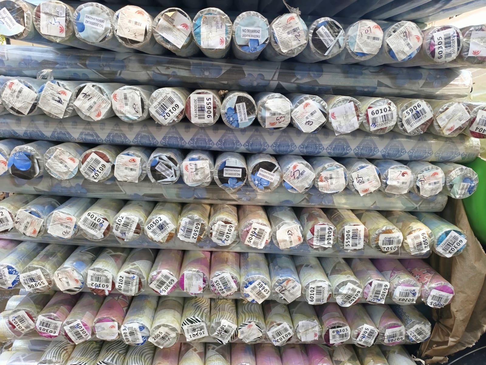 ⏰ TIME LIMITED OFFER ⏰ - A 1 pc Carpet roll At Affordable Price and of very high quality