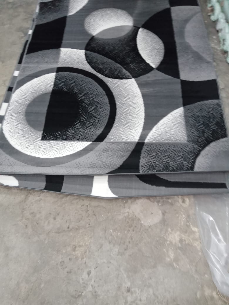 [NEW ARRIVALS !!! ] size 6 x9 fts High quality Normal Carpet
