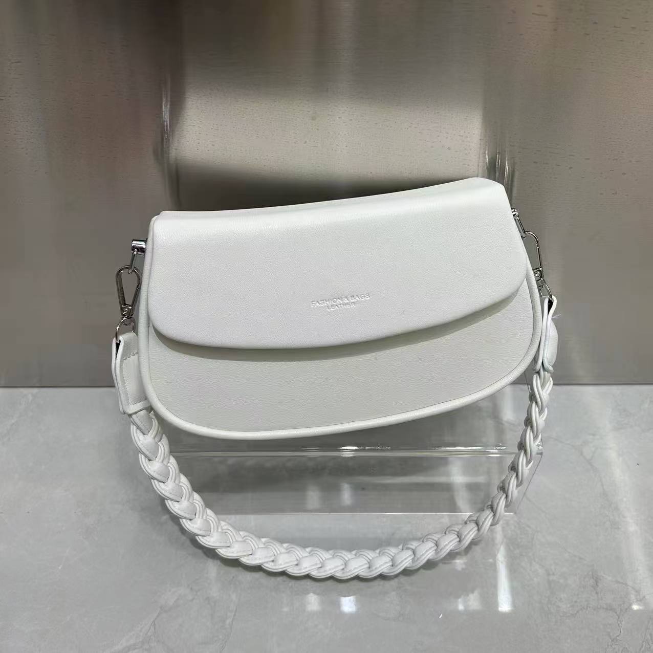 🔴 FINAL OFFER 🔴 !!! ] Single  Classy Affordable Brand New Stylish and Luxurious Elegant Fashionable Ladies Handbags At an Exclusive And Enticing Offer✨👌Desiring To Serve The Best Experience