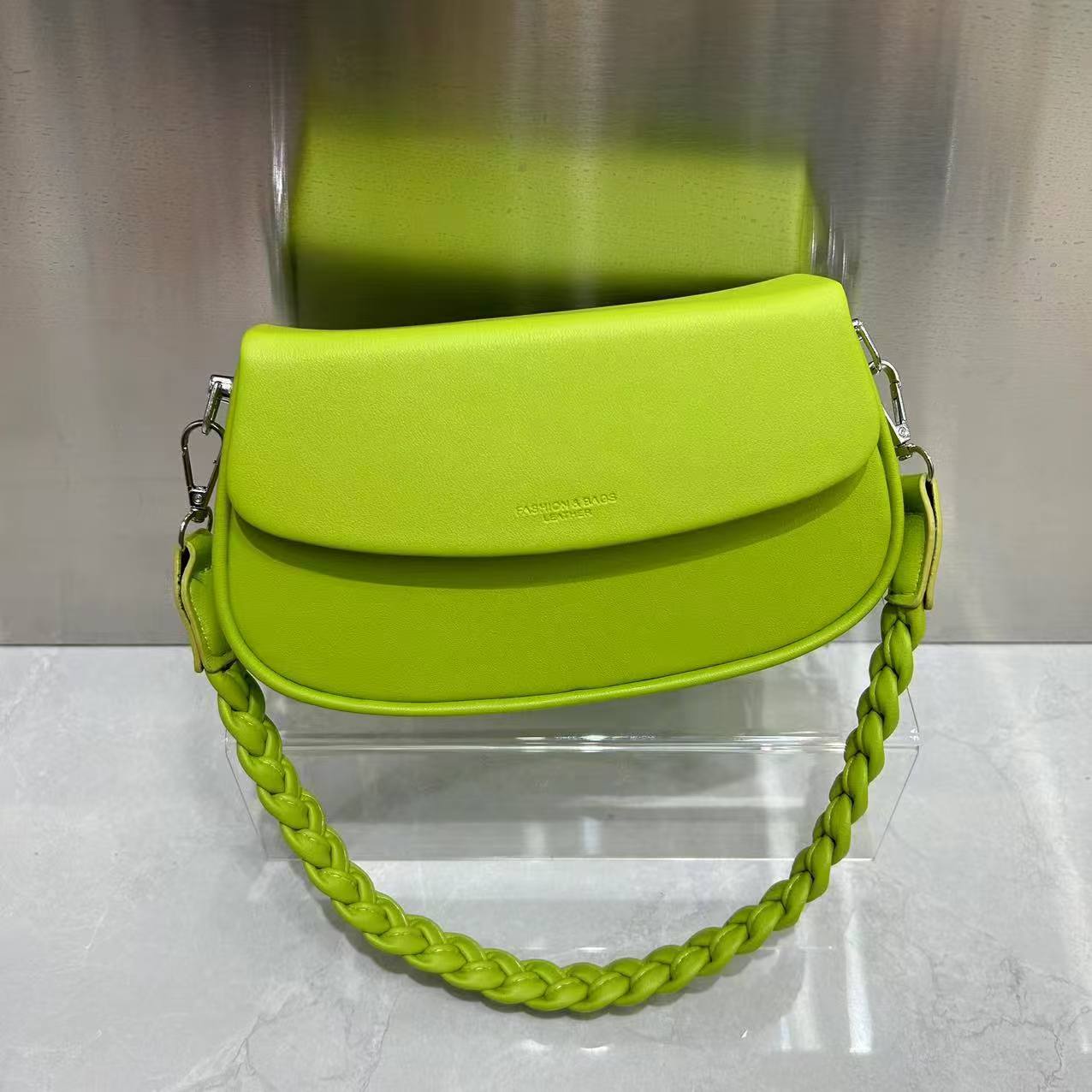 🔴 FINAL OFFER 🔴 !!! ] Single  Classy Affordable Brand New Stylish and Luxurious Elegant Fashionable Ladies Handbags At an Exclusive And Enticing Offer✨👌Desiring To Serve The Best Experience