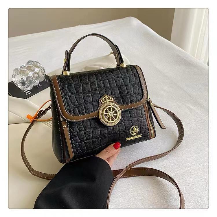[💎 EXCLUSIVE OFFER 💎 !!! ] Single Classy Affordable Brand New Stylish and Luxurious Elegant Fashionable Ladies Handbag At an Exclusive And Enticing Offer✨👌Desiring To Serve The Best Experience