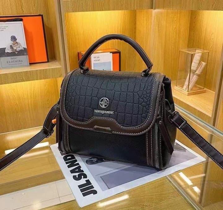 [💎 EXCLUSIVE OFFER 💎 !!! ] Single Classy Affordable Brand New Stylish and Luxurious Elegant Fashionable Ladies Handbag At an Exclusive And Enticing Offer✨👌Desiring To Serve The Best Experience