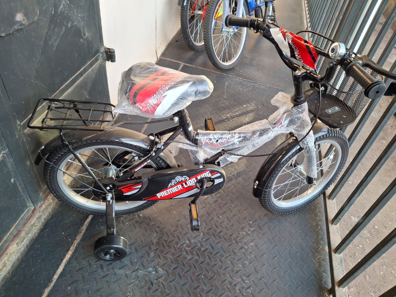 🚲 READY STOCK 🚲 Kids Bicycle Size 16 – Perfect for Children Ages 5-10 Years – Durable Steel Frame