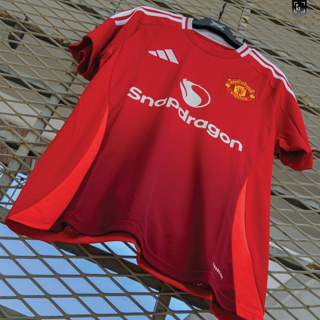 New Man Utd Home Jersey 24/25 New Snapdragon sponsor Authentic jersey