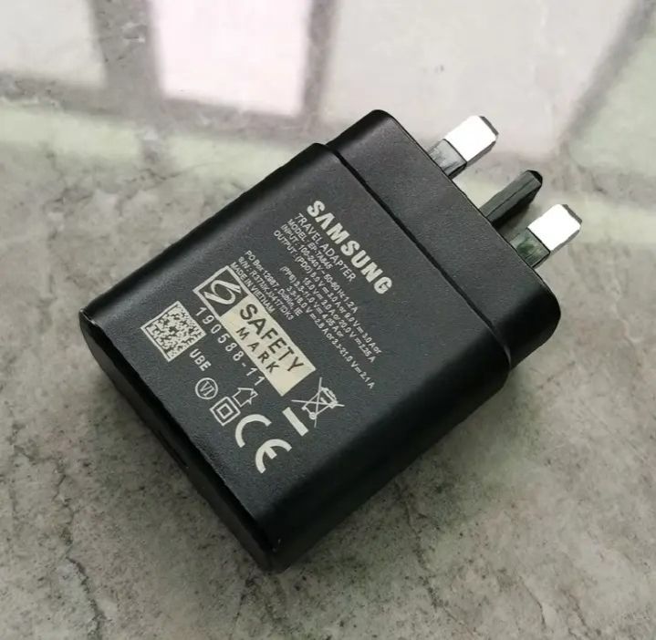 Samsung/iphone 25w Power Adapter  Super Fast Charger  with Type-C To Type-C Cable  also charges iphone 15  iPhone 15 / pro/ pro max iphone 16  / pro/ pro max iphone 16e