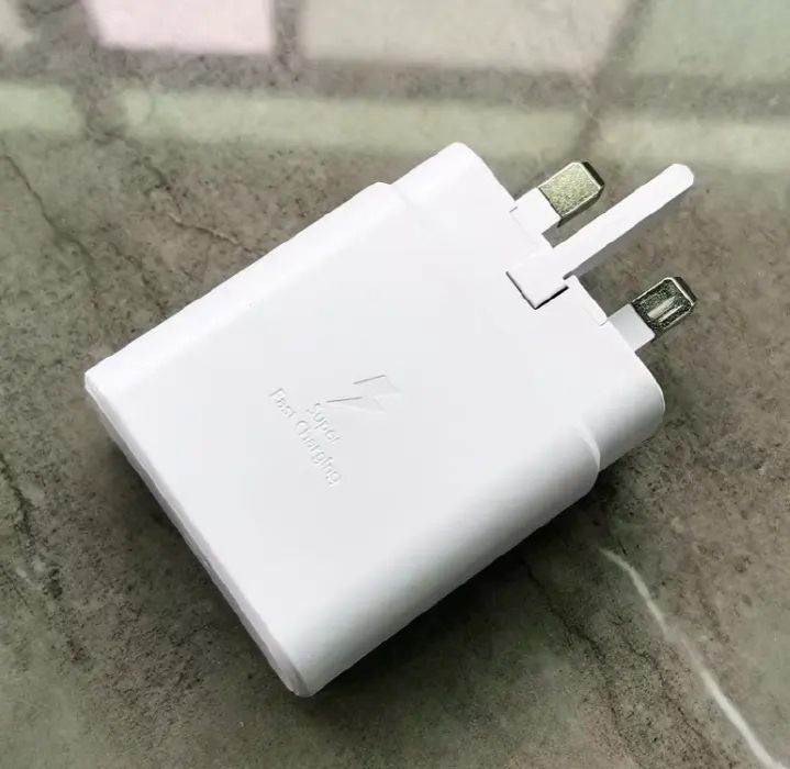 Samsung/iphone 25w Power Adapter  Super Fast Charger  with Type-C To Type-C Cable  also charges iphone 15  iPhone 15 / pro/ pro max iphone 16  / pro/ pro max iphone 16e
