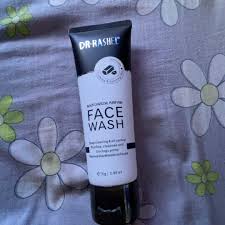 Dr. Rashel Black Charcoal Purifying Face Wash for a healthy-looking skin, pure and clear.