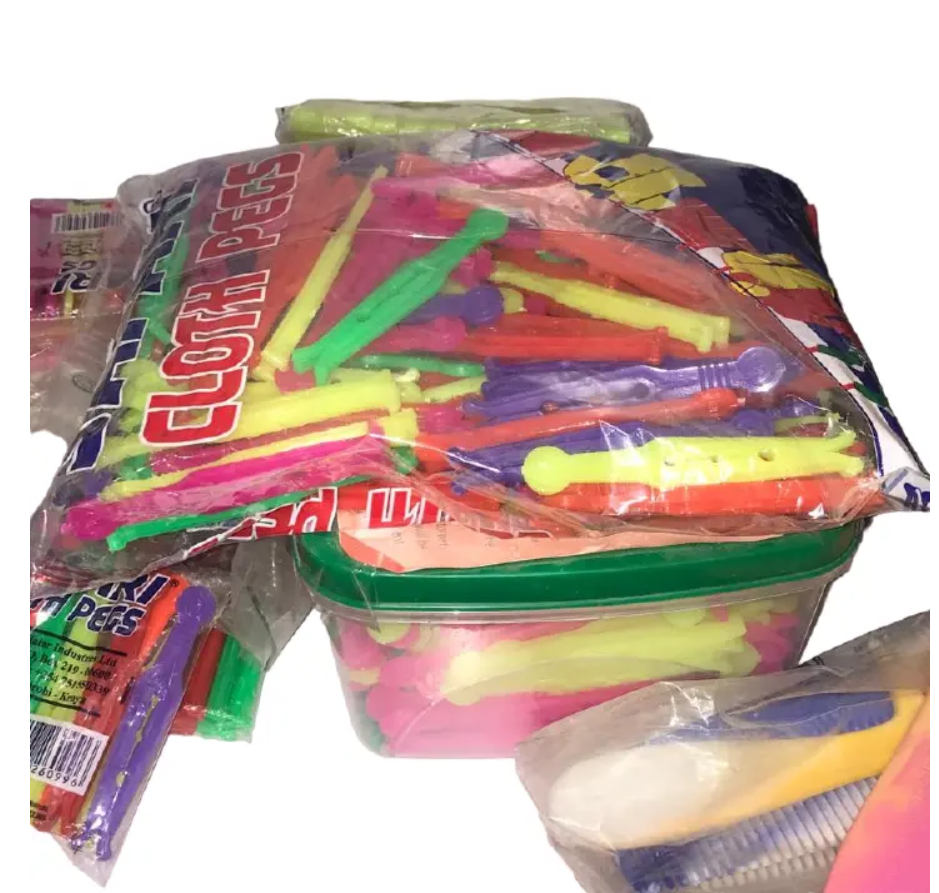 Safari plastic home and living storage organization laundry plastic good quality pegs  home living house cloth hanging pegs tools 144 psc