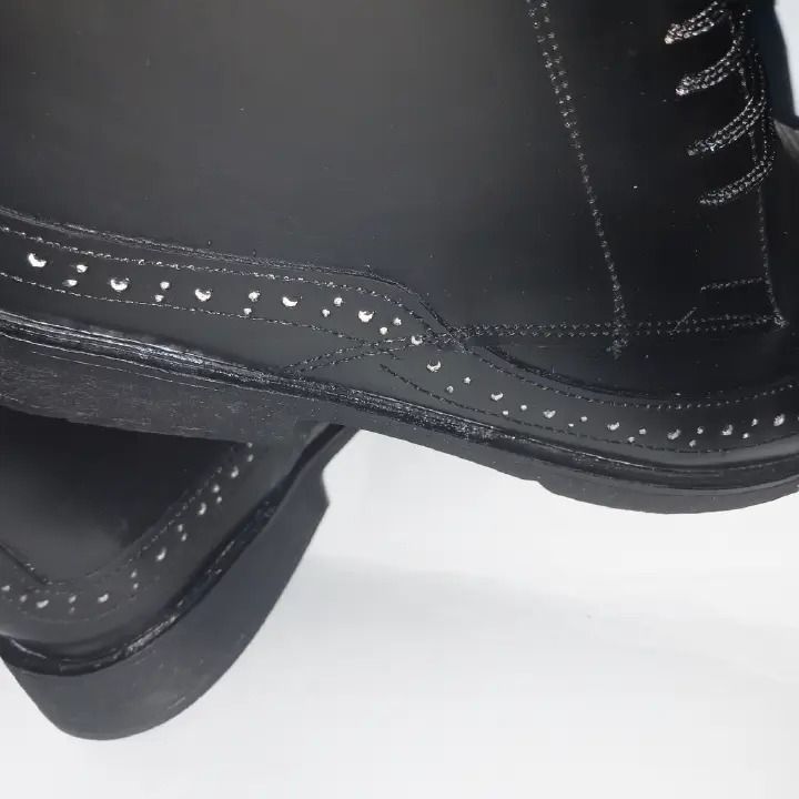 CLEARANCE SALE !!! Pure genuine Men cow leather boots groom shoes genuine leather official or casual can be worn with suits or casually for any occasion Brogue Shoes lace up Wingtip Shoes