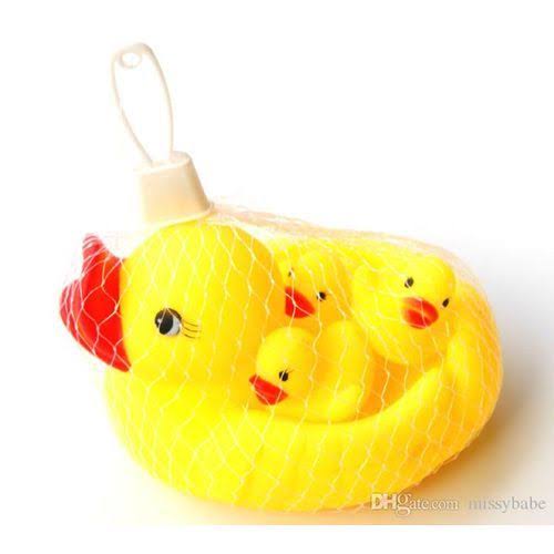 Cute Yellow Duck Family Set Baby Bathing Toys Pack of 4 Yellow Rubber Squeaky Lovely Ducklings