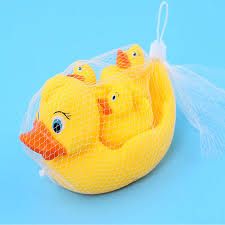 Cute Yellow Duck Family Set Baby Bathing Toys Pack of 4 Yellow Rubber Squeaky Lovely Ducklings