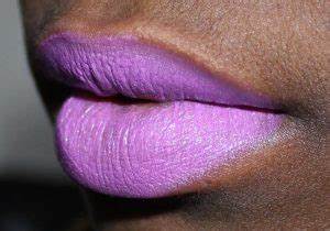 Signature Classy Lipstick Solid Colours Moisture Lipsticks