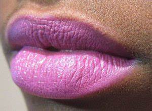 Signature Classy Lipstick Solid Colours Moisture Lipsticks