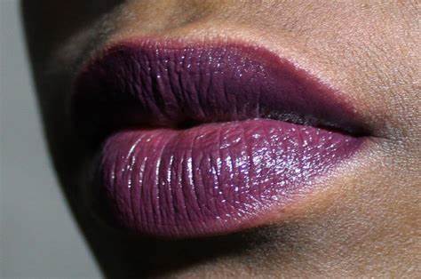 Signature Classy Lipstick Solid Colours Moisture Lipsticks