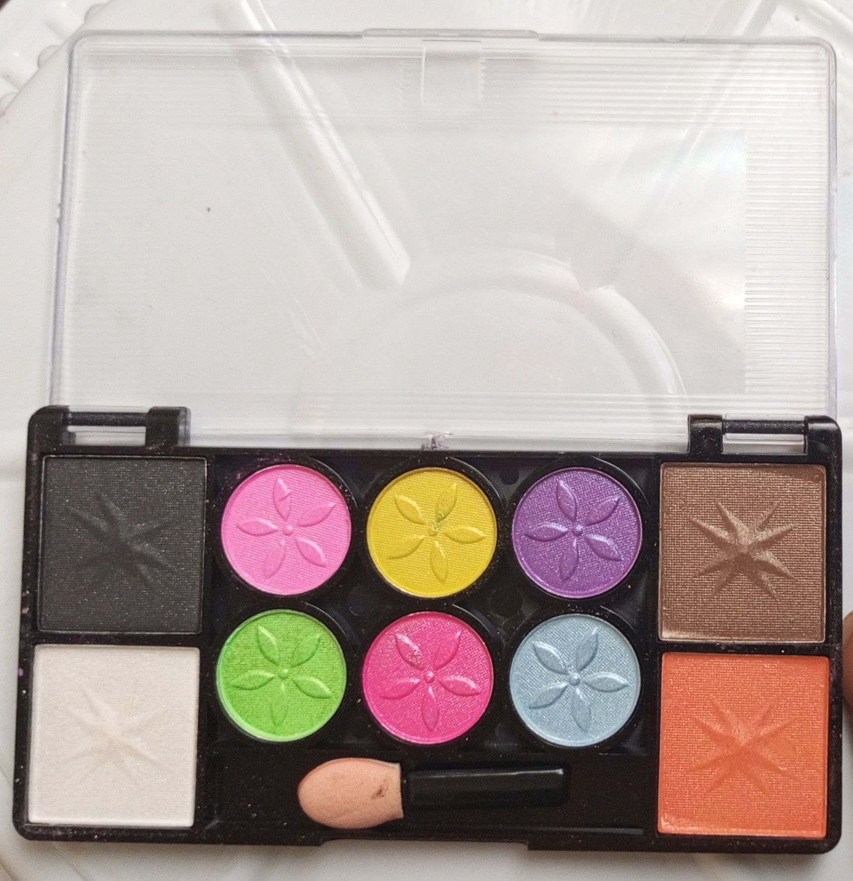 Fancy 10 Color Matte Eyeshadow Palette Color Mix with applicator