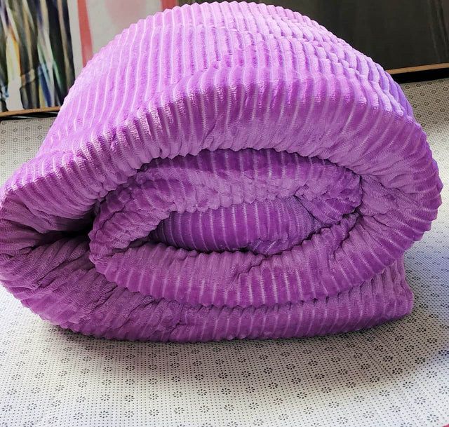 Luxury 6x6 Velvet Duvet – Super Warm, All-Season Must-Have!- ***No Bedsheets/Pillowcase***