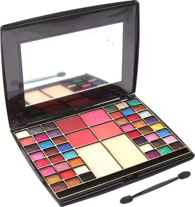 48- Simmer Eyeshadow + 4 Matte Blusher + 2 Matte Compact Powder Palette 
48- Shimmer Eyeshadow + 4 Matte Blusher + 2 Matte Compact Powder Palette Makeup Up Kit