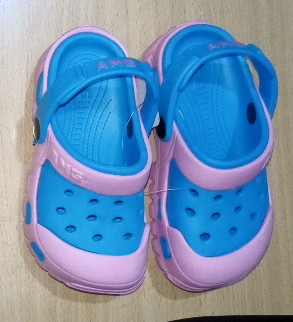 Pink Summer Baby Boys Girls Hole Shoes Sandals Soft Bottom Non-slip Kid Accessory Children Foam Slip-On Breathable Slippers