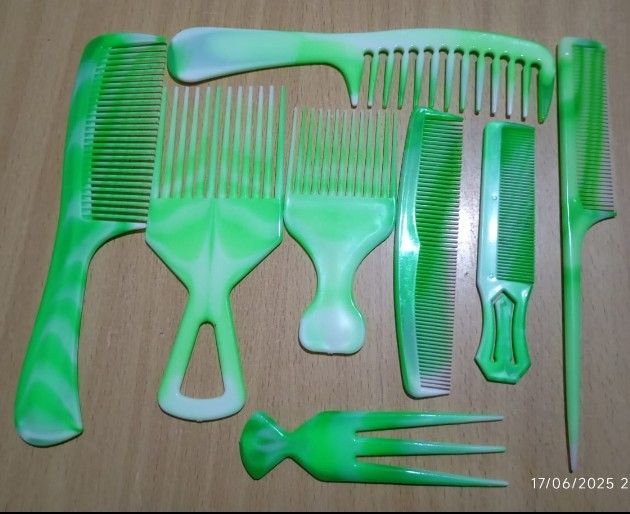 8Pcs Fine-Tooth, Wide-Tooth, Rat Tail and Dual-Purpose Comb.Hair Combs for Men and Women